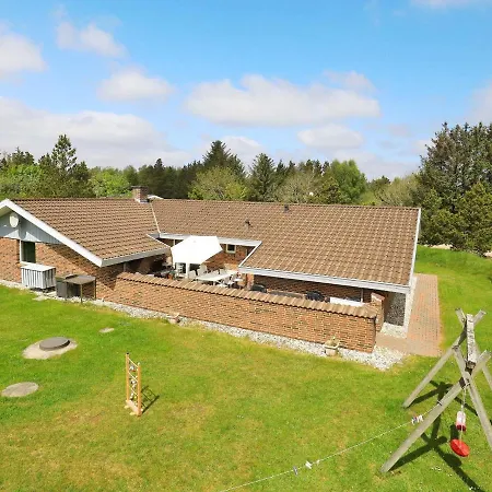 10 Person Holiday In Bl Vand *