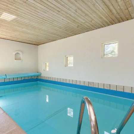 10 Person Holiday In Bl Vand *