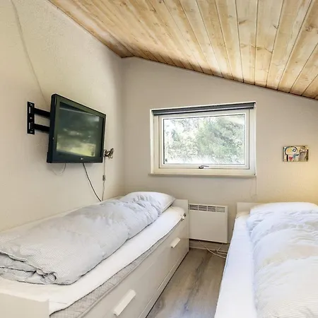 10 Person Holiday In Bl Vand